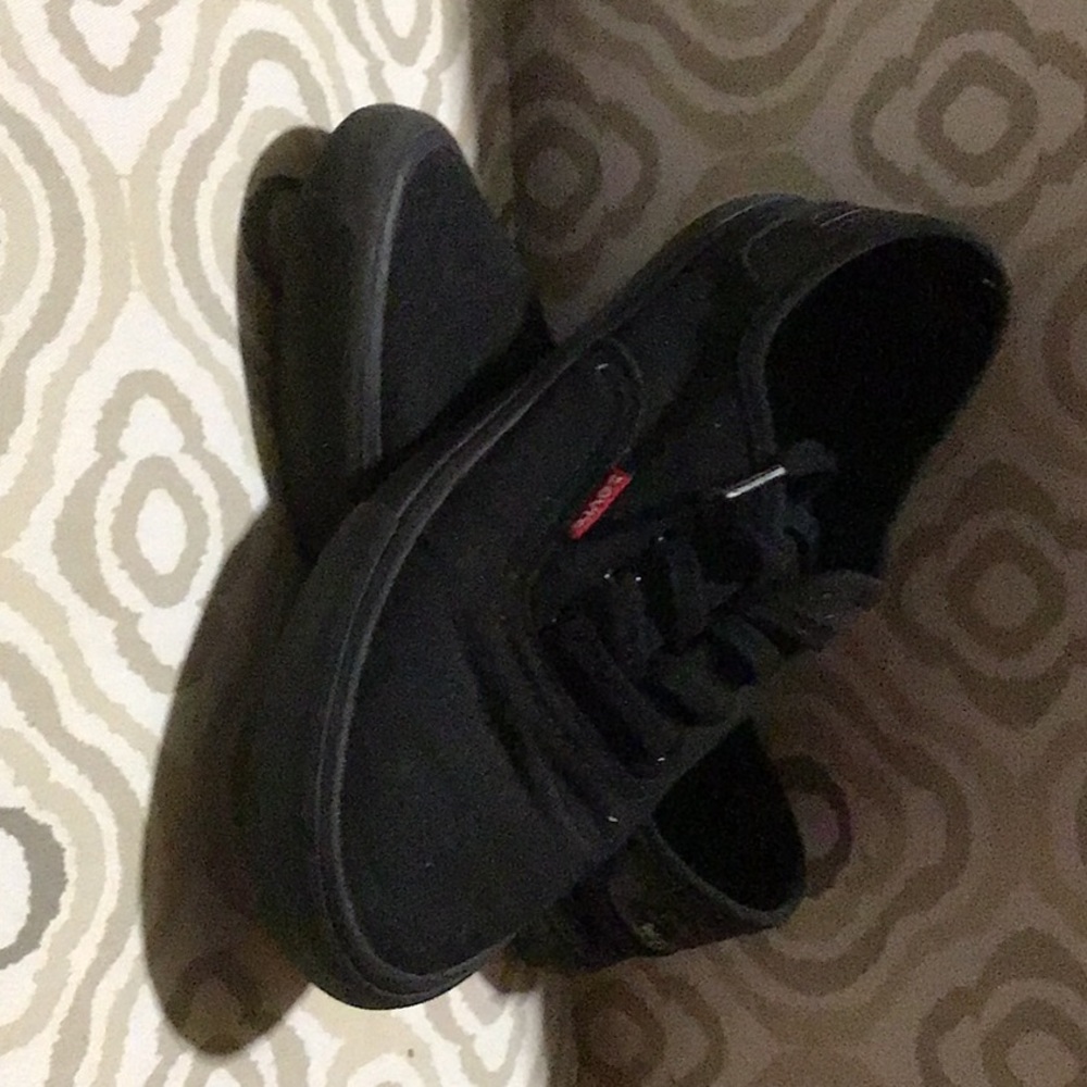 Levi’s Size 6 Womens Lace Up Black Shoes